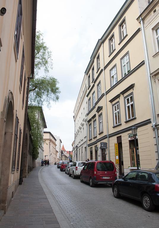 Pokoje Leonardo Apartment Krakow Bagian luar foto